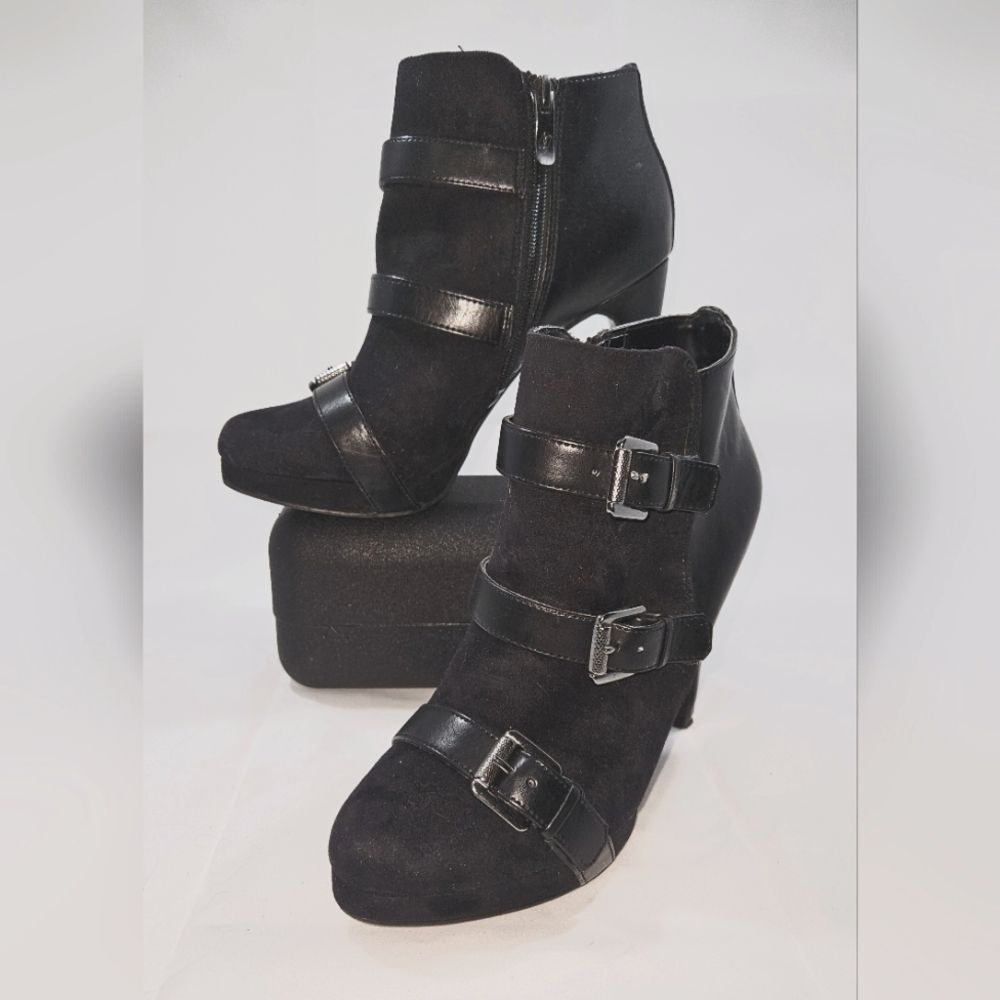 Sam & Libby: Size 6.5, Ankle Boots